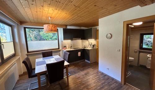 Apartment with Mountain View