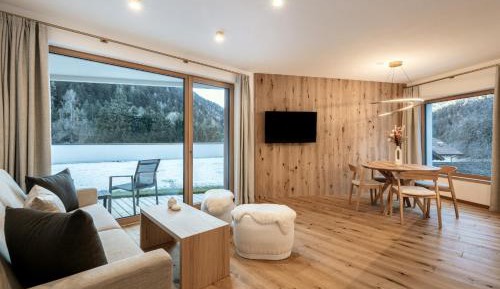 Apartment with Garden View