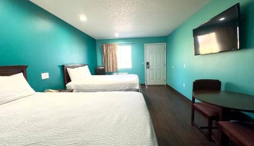 Deluxe Queen Room