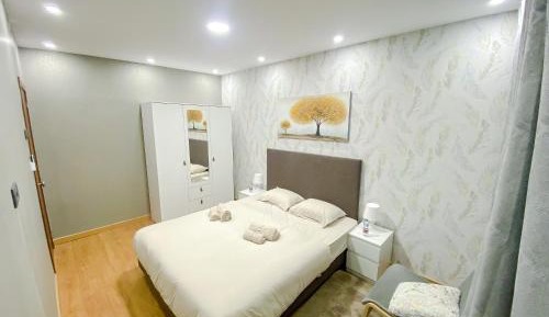 Standard Double Room with Shared Bathroom