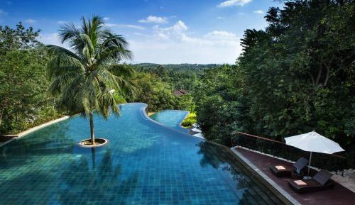 Twin Room with View