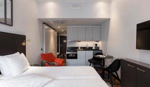 Studio Apartment