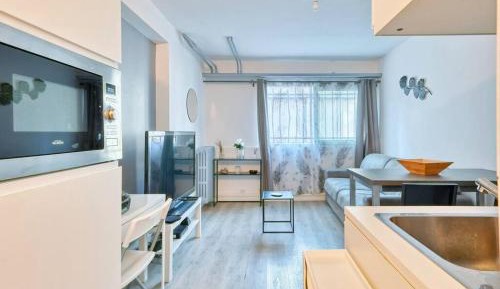 Studio with Sofa Bed