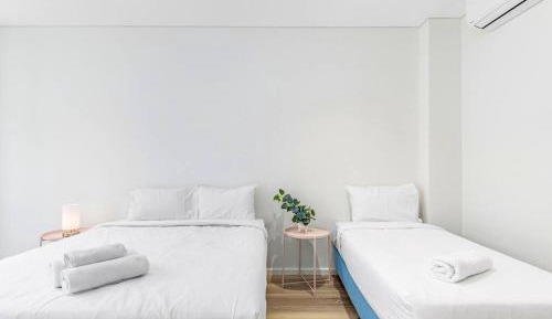Studio Apartment with Balcony