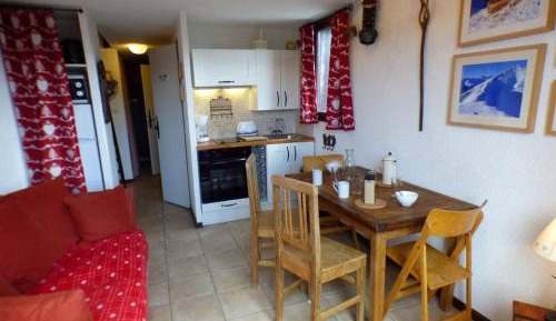 Apartment (4 Adults)