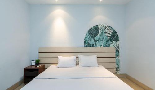 Deluxe Queen Room