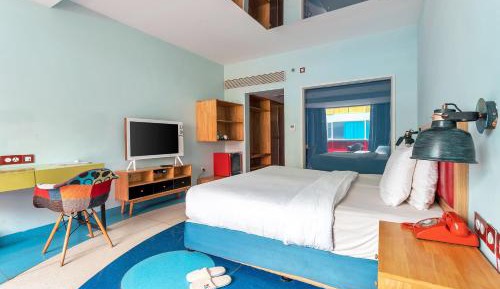 Deluxe Double or Twin Room with Pool View