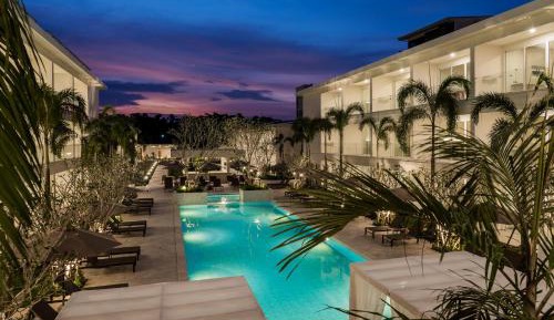 Deluxe King/ Twin Room with Grand View