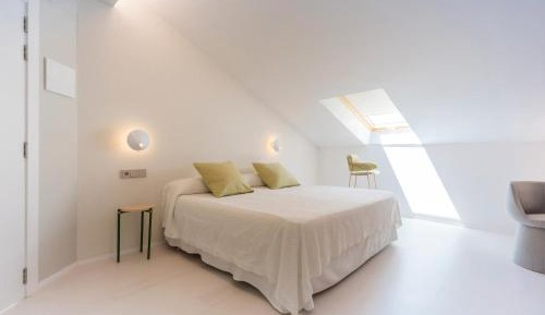 Deluxe Double Room For Single Use with Views