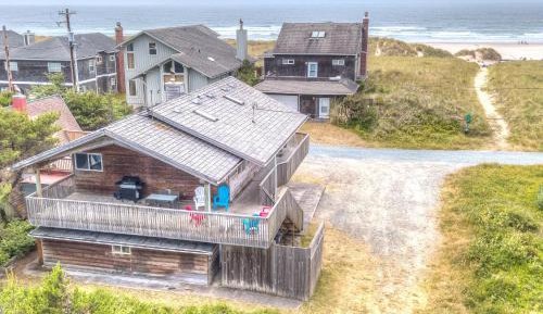 Five-Bedroom Holiday Home