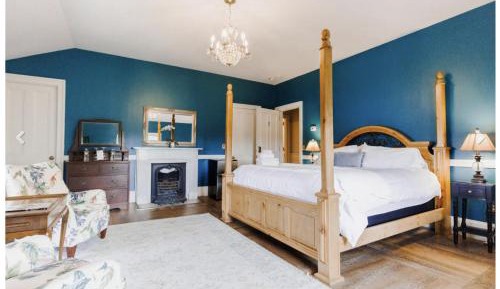 Deluxe King Suite