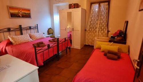 Deluxe Room (2 Adults + 1 Child)