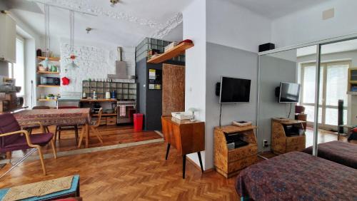 Studio Apartment