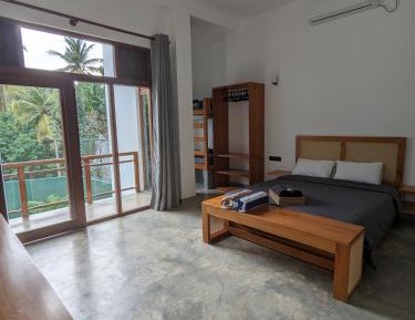 Family Room with Garden View
