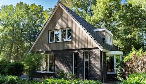 Five-Bedroom Holiday Home