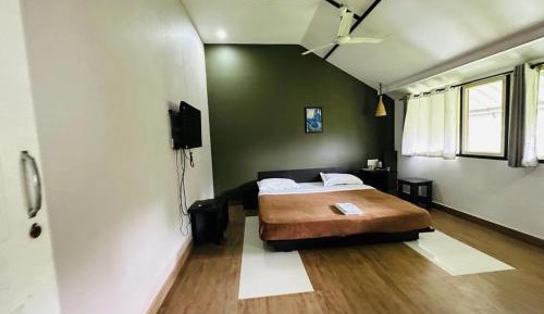 King Room with Balcony