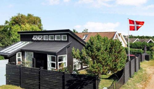 Four-Bedroom Holiday Home