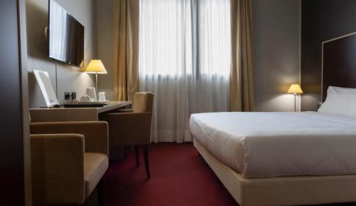 Classic Double Room (1 Adult)