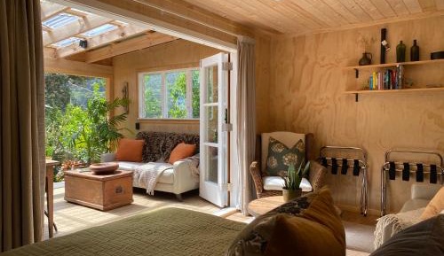 Deluxe King Suite
