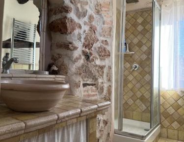 Quadruple Room with Private Bathroom