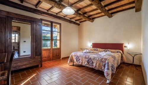 Superior One-Bedroom Apartment