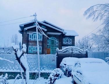 Double Room with Mountain View