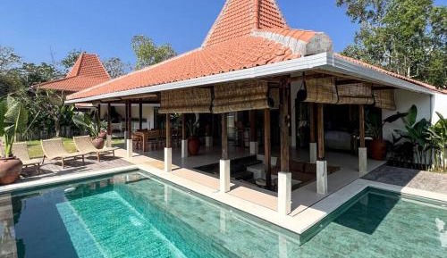 Villa with Private Pool