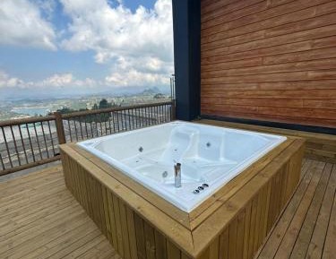 Suite with Spa Bath