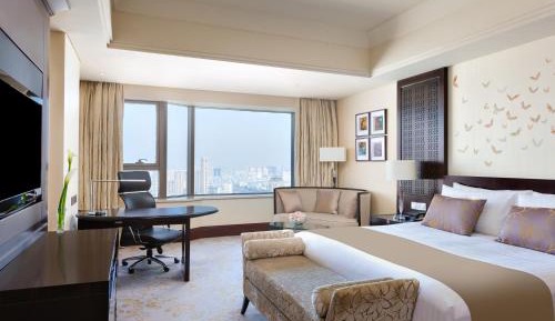 Classic King Room with Club Access