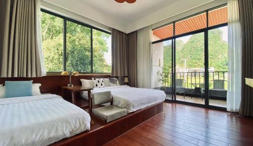 Deluxe Family Room