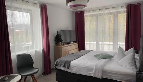 Apartment with Garden View