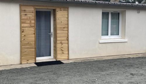 Single Room with Private Bathroom