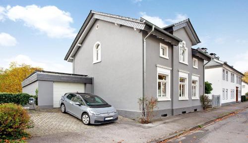 Superior One-Bedroom Apartment