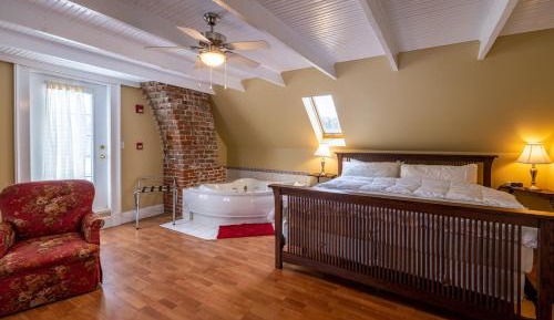 King Room with Spa Bath