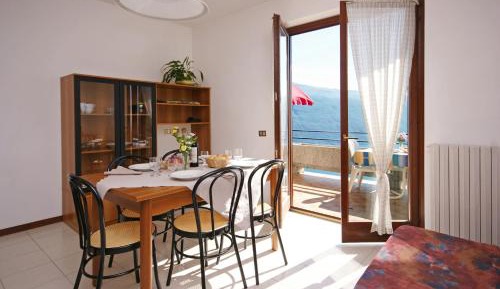 Double or Twin Room with Lake View