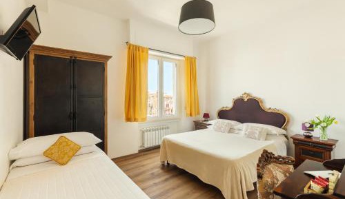 Deluxe Double Room with Side Sea View