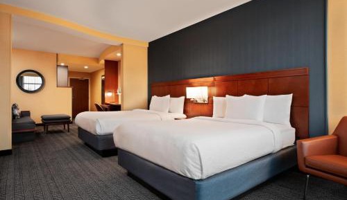 Deluxe Queen Room with Two Queen Beds