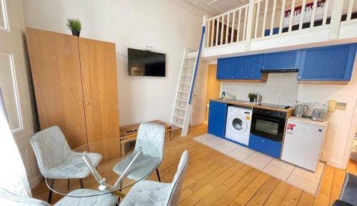Studio - Split Level