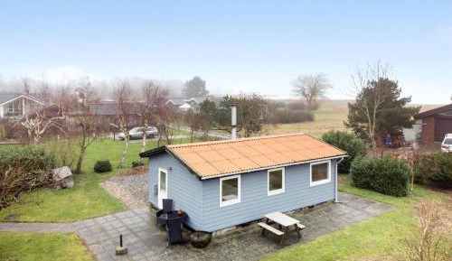 One-Bedroom Holiday Home