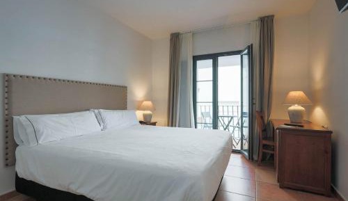 Deluxe Double Room with Castle View