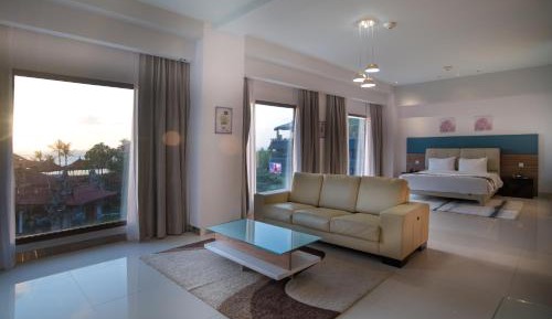 King Suite with Airport Transfer