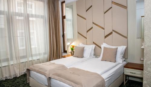 Boutique Double or Twin Room with Street View