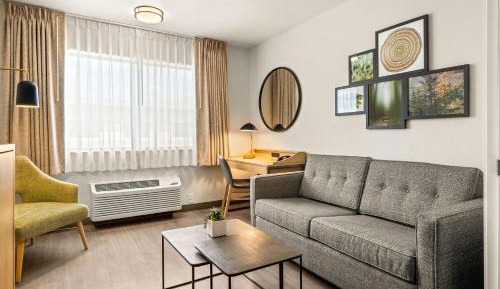 Executive King Suite Sleeper Sofa