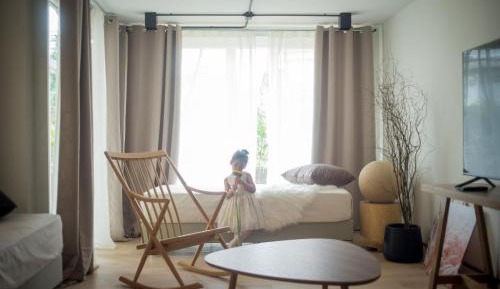 Family Room with Garden View