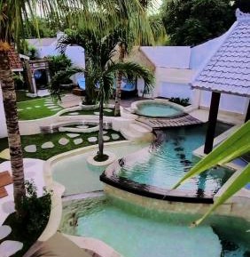One-Bedroom Villa with Lagoon Pool