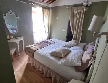 Apartment with View and Balcony