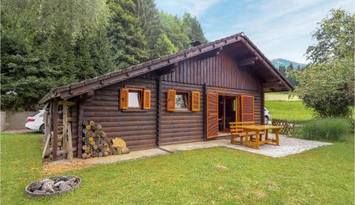 Three-Bedroom Holiday Home 