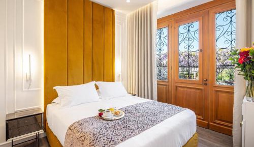 Classic Double or Twin Room with Balcony