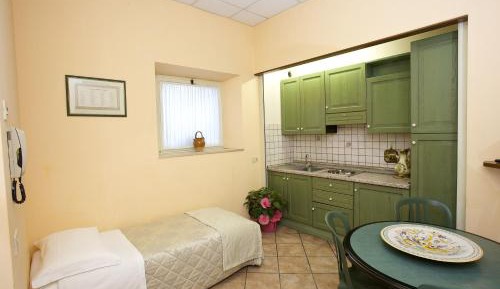 One-Bedroom Apartment - Annex