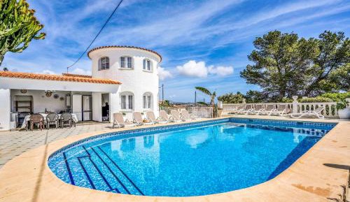 Eleven-Bedroom villa